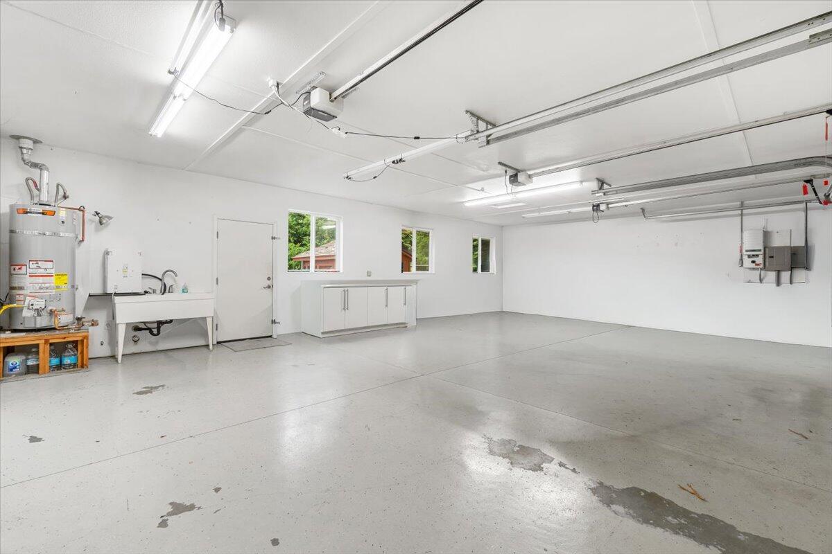 Arcata, California, 95521, United States, 4 Bedrooms Bedrooms, ,4 BathroomsBathrooms,Residential,Active,2007067