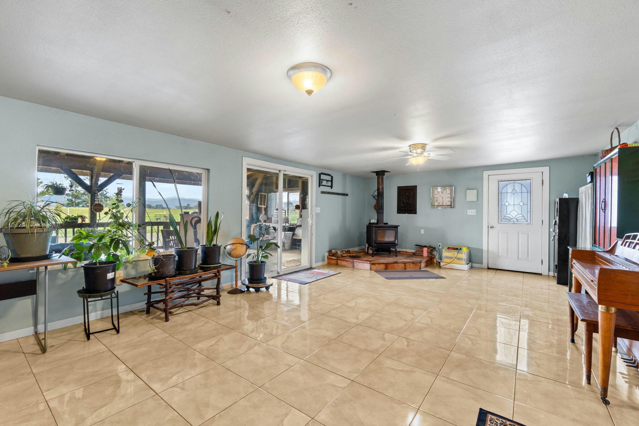 Hydesville, California, 95547, United States, ,2 BathroomsBathrooms,Residential,Active,1769846