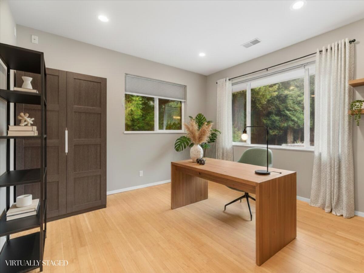 Arcata, California, 95521, United States, 4 Bedrooms Bedrooms, ,4 BathroomsBathrooms,Residential,Active,2007067