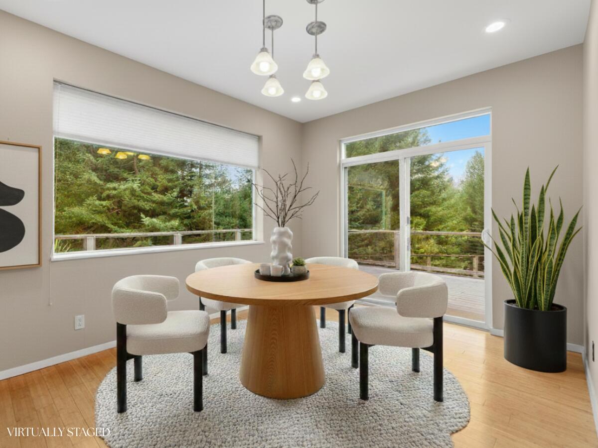 Arcata, California, 95521, United States, 4 Bedrooms Bedrooms, ,4 BathroomsBathrooms,Residential,Active,2007067