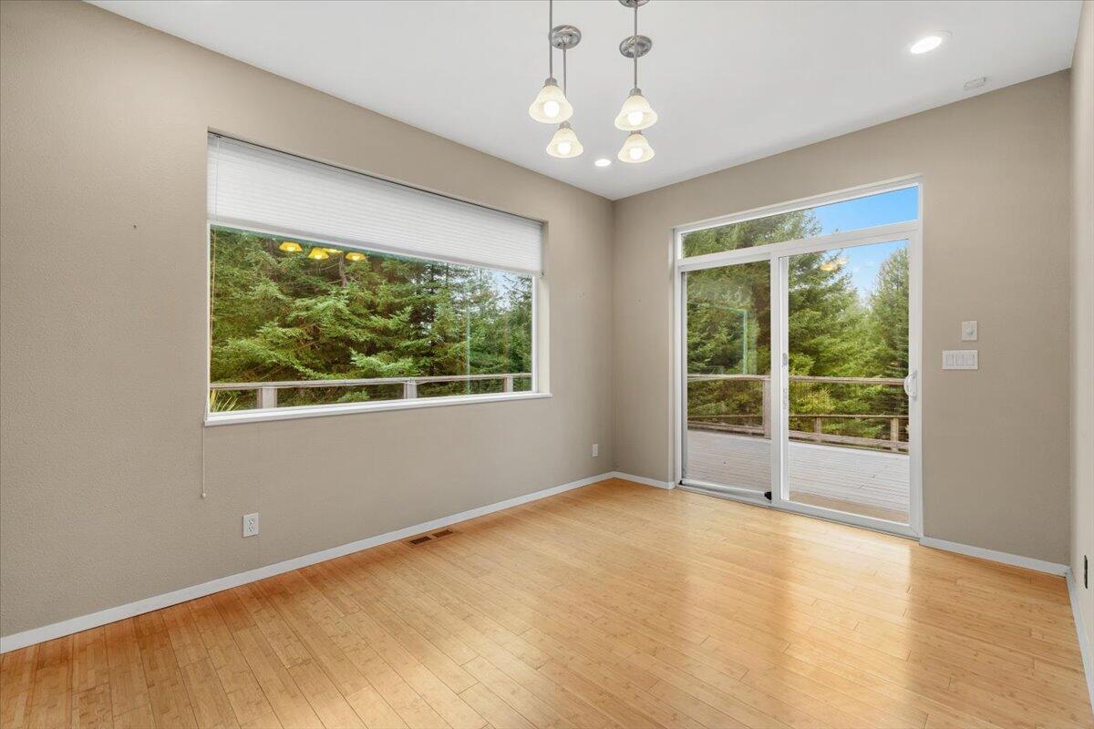 Arcata, California, 95521, United States, 4 Bedrooms Bedrooms, ,4 BathroomsBathrooms,Residential,Active,2007067