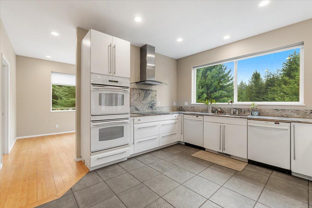 Arcata, California, 95521, United States, 4 Bedrooms Bedrooms, ,4 BathroomsBathrooms,Residential,Active,2007067