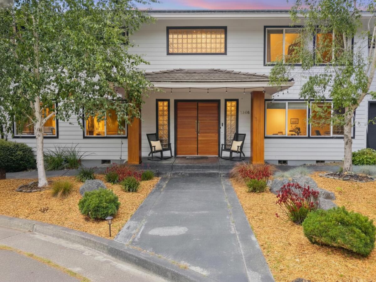 Arcata, California, 95521, United States, 4 Bedrooms Bedrooms, ,4 BathroomsBathrooms,Residential,Active,2007067