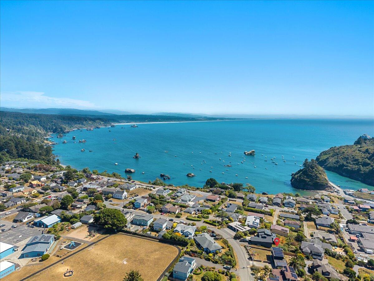 Trinidad, California, 95570, United States, 2 Bedrooms Bedrooms, ,2 BathroomsBathrooms,Residential,Active,1904159