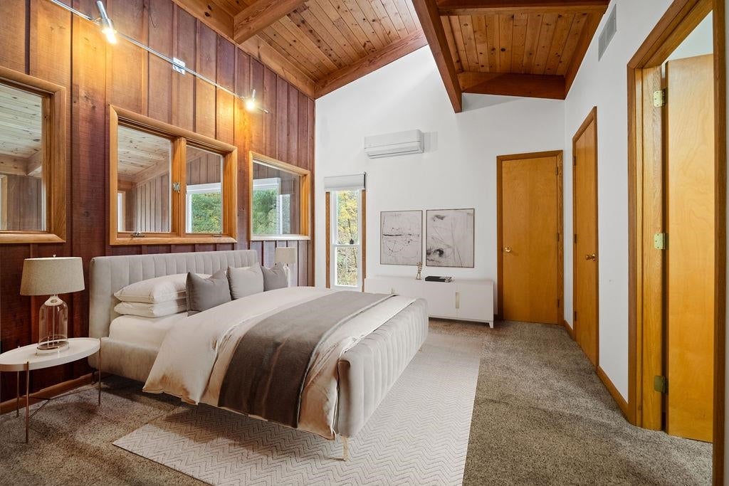 Culloden, West Virginia, 25510, United States, 3 Bedrooms Bedrooms, ,4 BathroomsBathrooms,Residential,Active,1972194