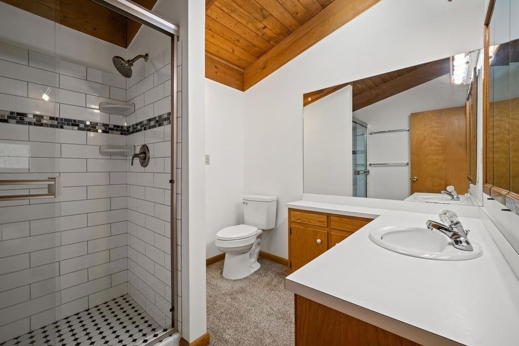 Culloden, West Virginia, 25510, United States, 3 Bedrooms Bedrooms, ,4 BathroomsBathrooms,Residential,Active,1972194