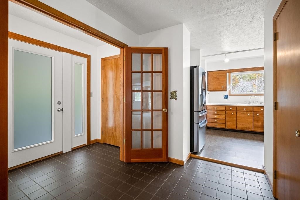 Culloden, West Virginia, 25510, United States, 3 Bedrooms Bedrooms, ,4 BathroomsBathrooms,Residential,Active,1972194