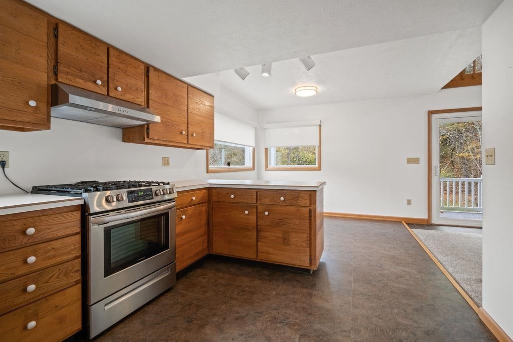 Culloden, West Virginia, 25510, United States, 3 Bedrooms Bedrooms, ,4 BathroomsBathrooms,Residential,Active,1972194