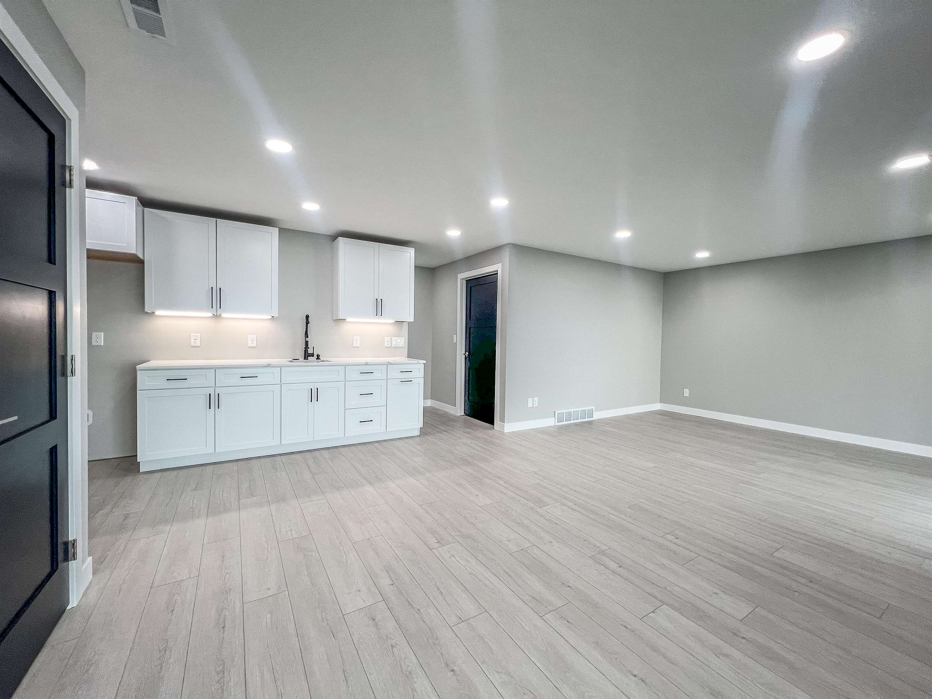 Okoboji, Iowa, 51355, United States, 5 Bedrooms Bedrooms, ,5 BathroomsBathrooms,Residential,Active,2007168