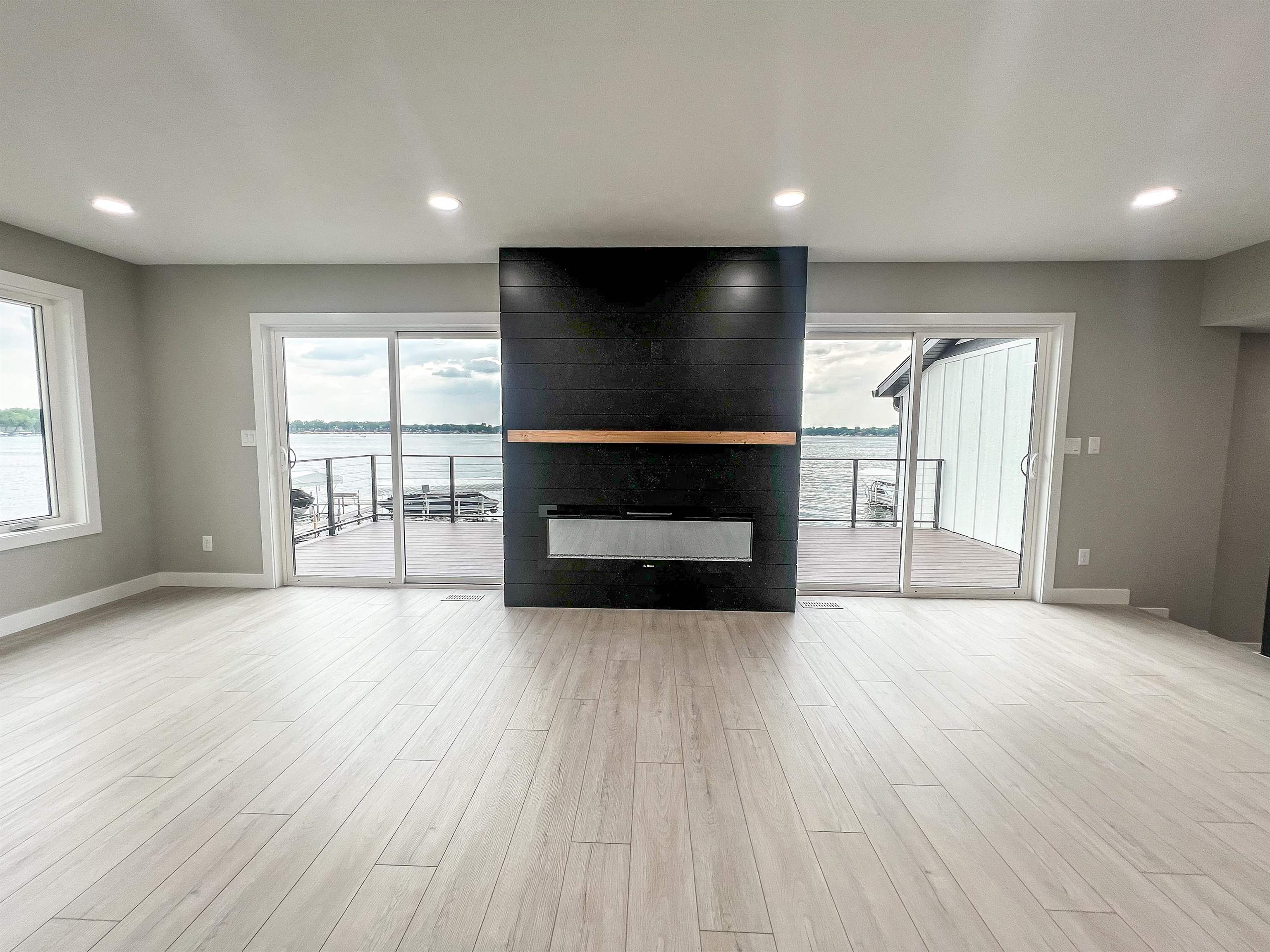 Okoboji, Iowa, 51355, United States, 5 Bedrooms Bedrooms, ,5 BathroomsBathrooms,Residential,Active,2007168