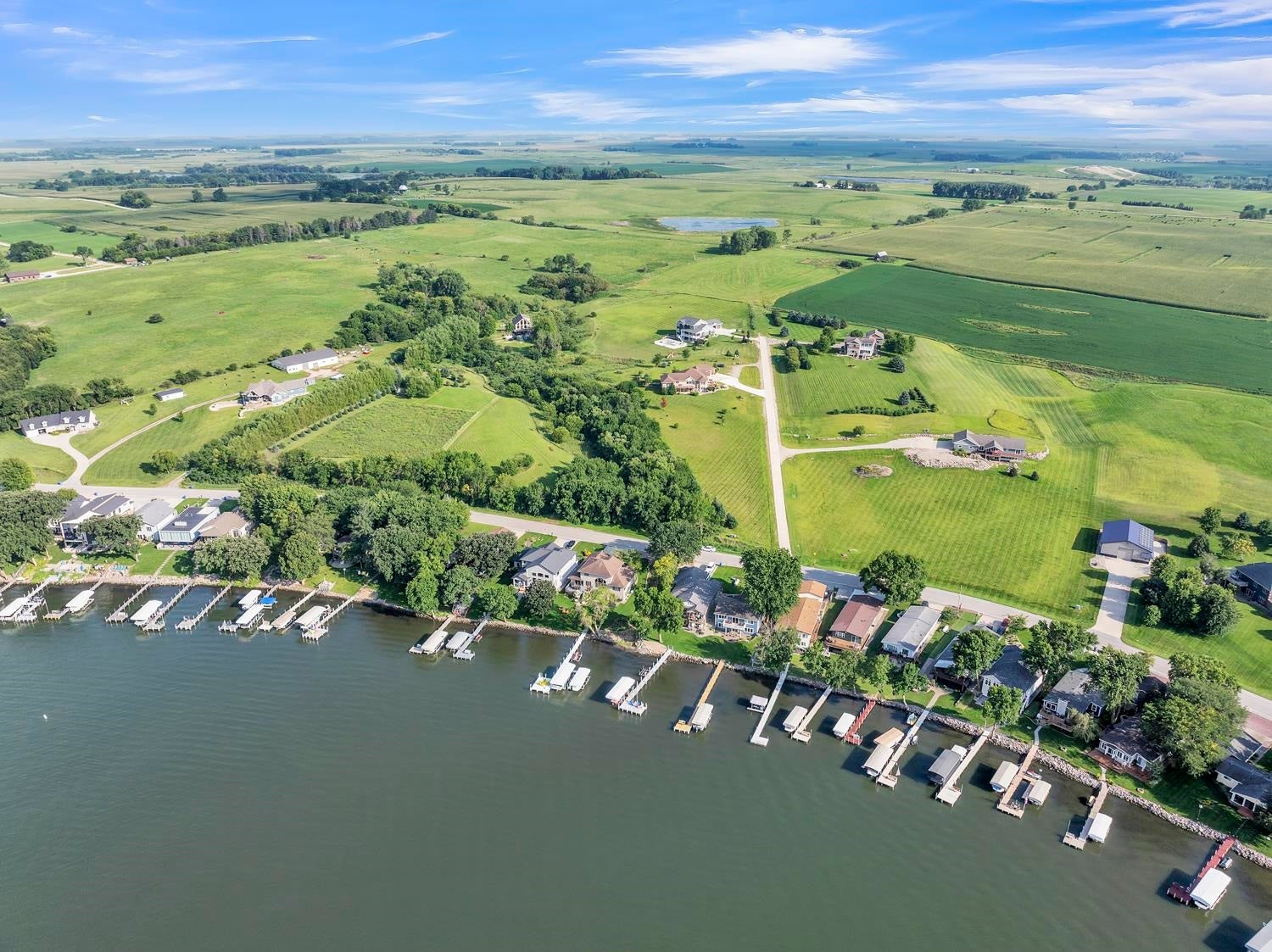 Spirit Lake, Iowa, 51360, United States, 6 Bedrooms Bedrooms, ,4 BathroomsBathrooms,Residential,Active,2012191