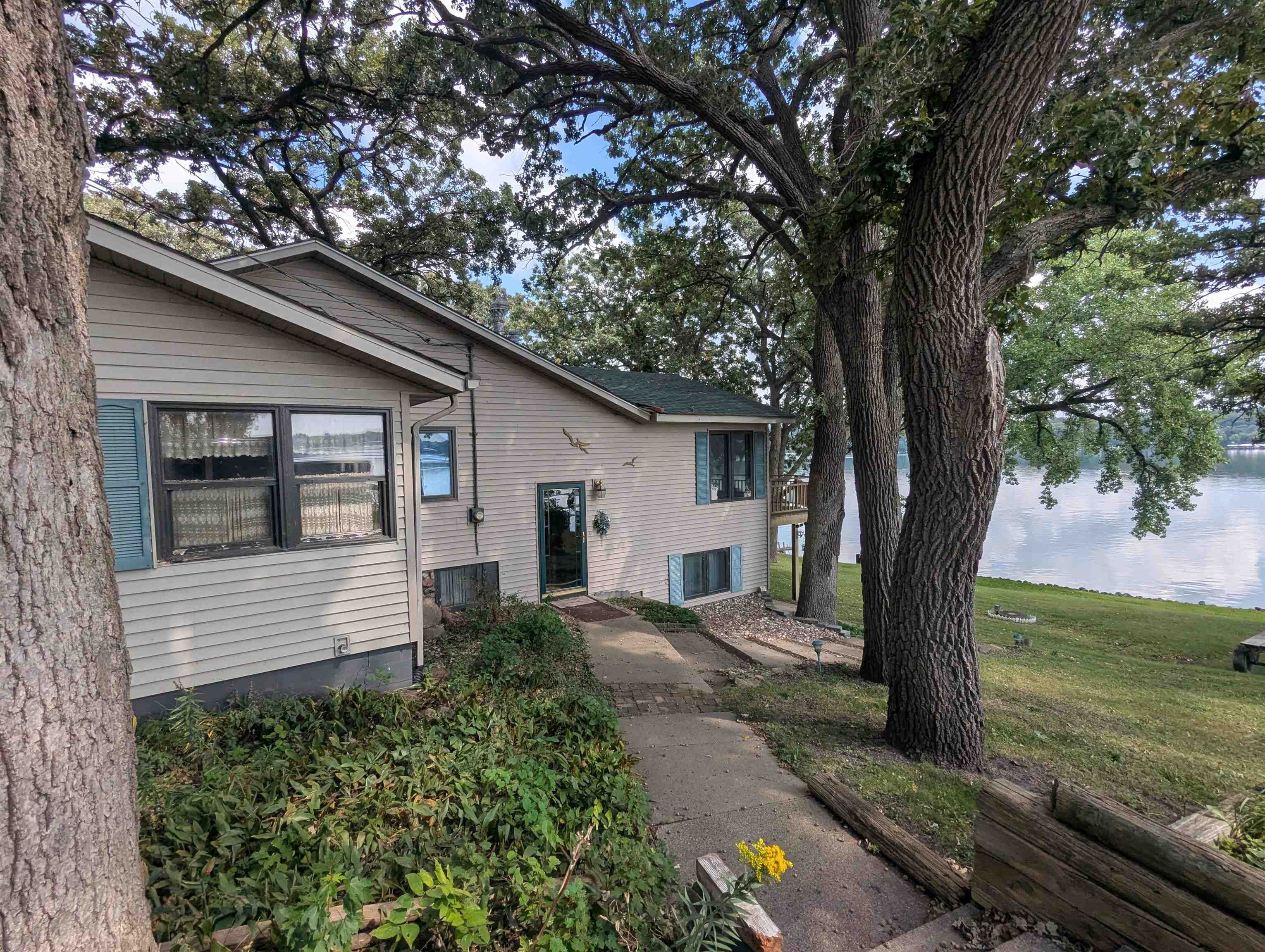 Spirit Lake, Iowa, 51360, United States, 2 Bedrooms Bedrooms, ,1 BathroomBathrooms,Residential,Active,1945329