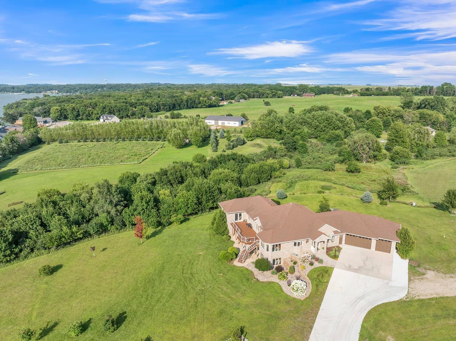 Spirit Lake, Iowa, 51360, United States, 6 Bedrooms Bedrooms, ,4 BathroomsBathrooms,Residential,Active,2012191