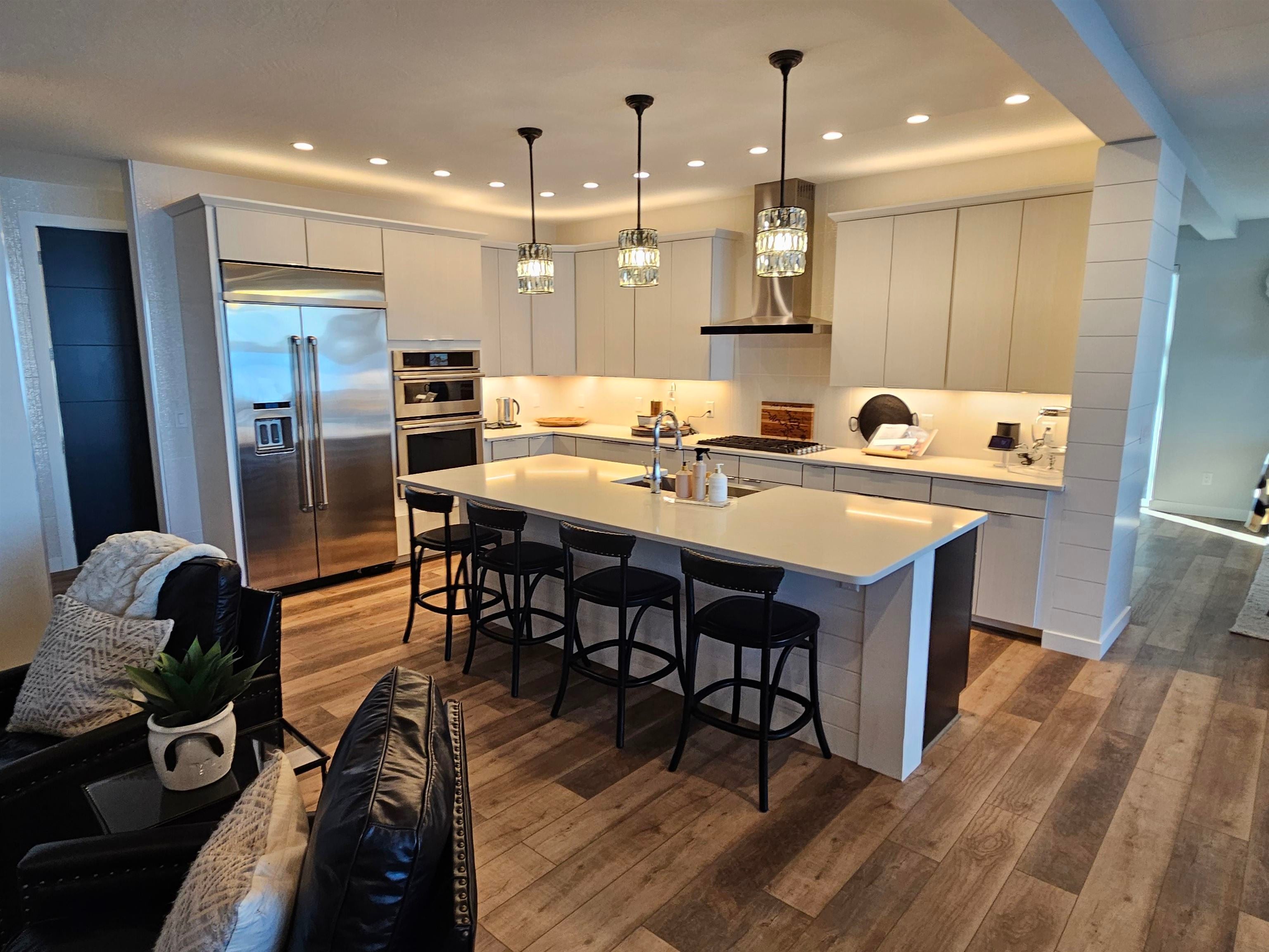 Okoboji, Iowa, 51355, United States, 5 Bedrooms Bedrooms, ,5 BathroomsBathrooms,Residential,Active,1943785