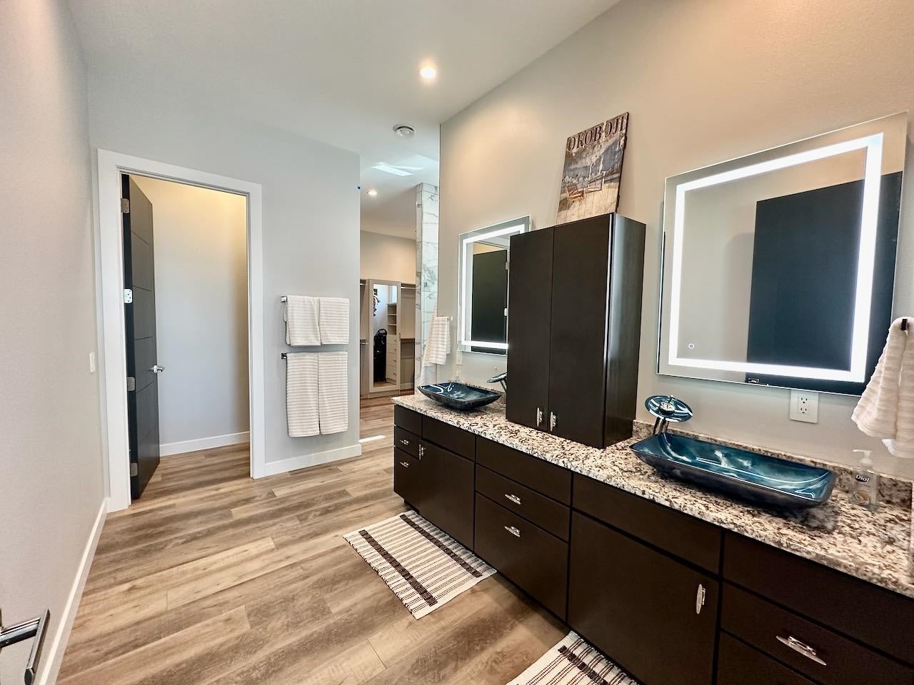 Okoboji, Iowa, 51355, United States, 8 Bedrooms Bedrooms, ,7 BathroomsBathrooms,Residential,Active,1953699