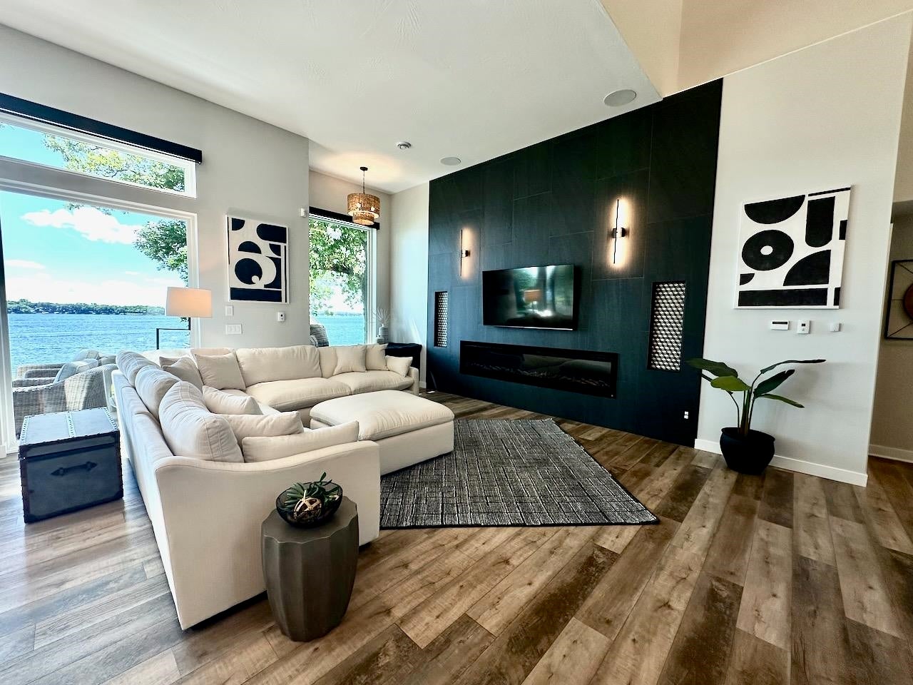 Okoboji, Iowa, 51355, United States, 8 Bedrooms Bedrooms, ,7 BathroomsBathrooms,Residential,Active,1953699