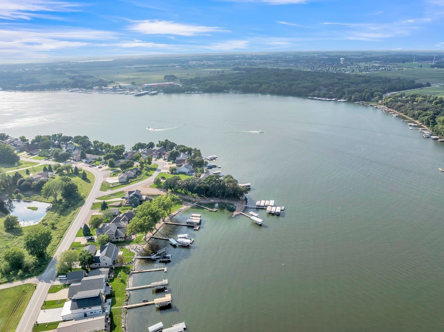 Spirit Lake, Iowa, 51360, United States, 6 Bedrooms Bedrooms, ,4 BathroomsBathrooms,Residential,Active,2012191