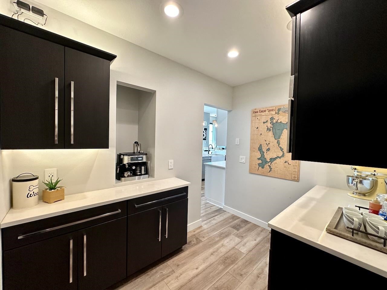 Okoboji, Iowa, 51355, United States, 8 Bedrooms Bedrooms, ,7 BathroomsBathrooms,Residential,Active,2006839