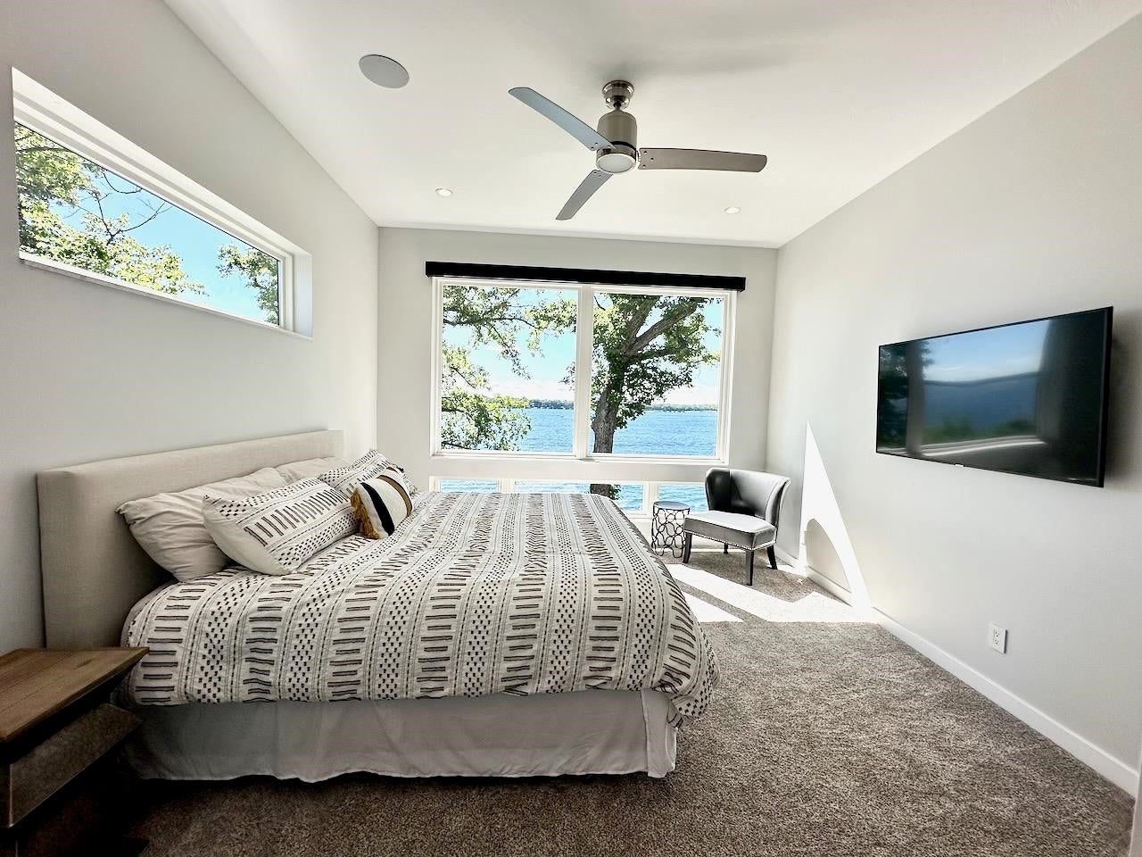 Okoboji, Iowa, 51355, United States, 8 Bedrooms Bedrooms, ,7 BathroomsBathrooms,Residential,Active,1953699