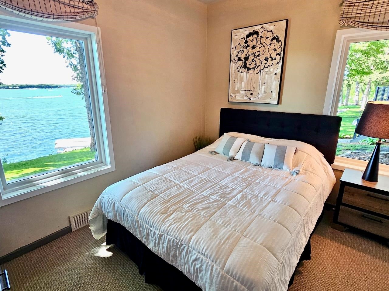 Okoboji, Iowa, 51355, United States, 8 Bedrooms Bedrooms, ,7 BathroomsBathrooms,Residential,Active,2006839