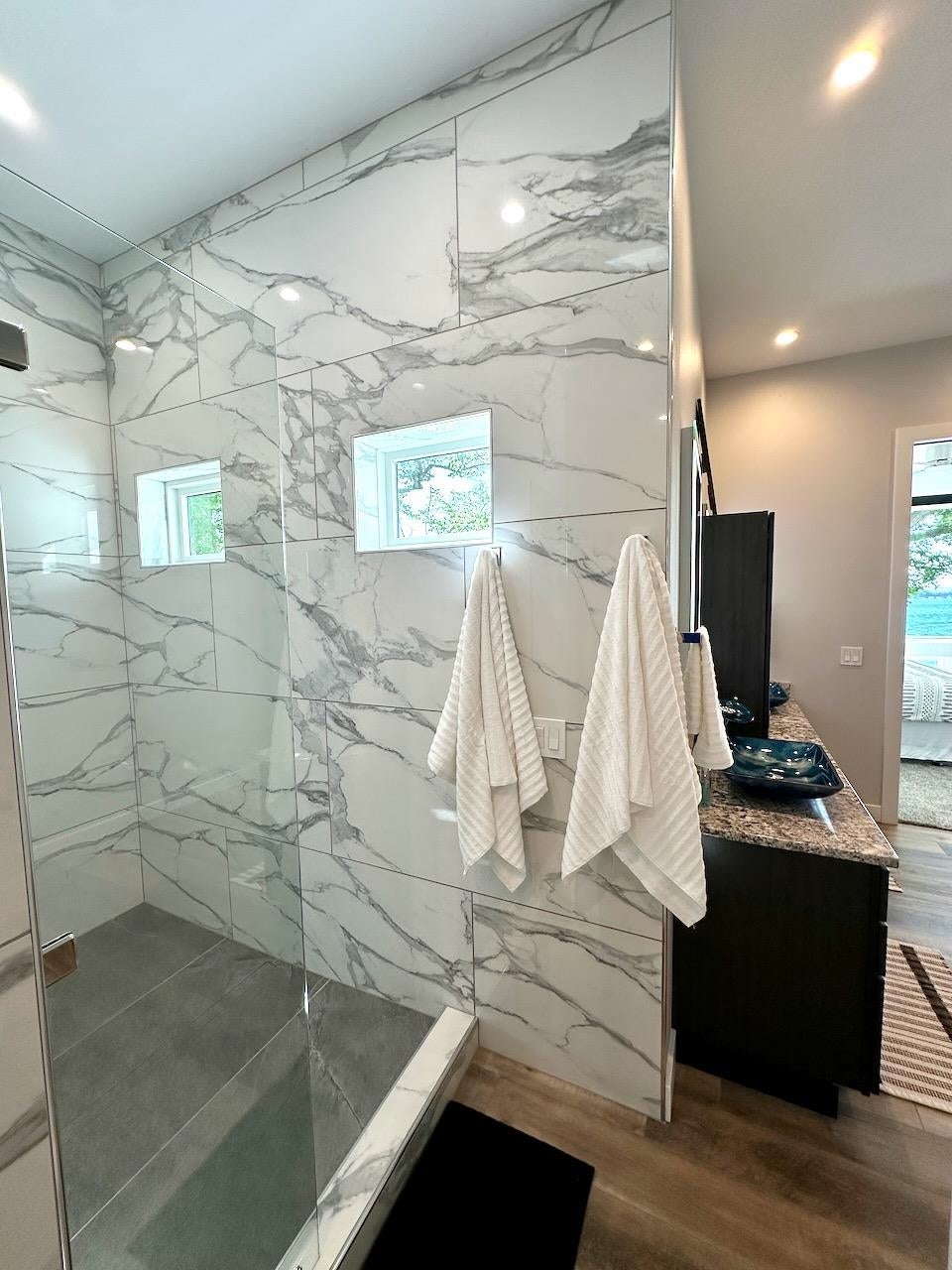 Okoboji, Iowa, 51355, United States, 8 Bedrooms Bedrooms, ,7 BathroomsBathrooms,Residential,Active,2006839