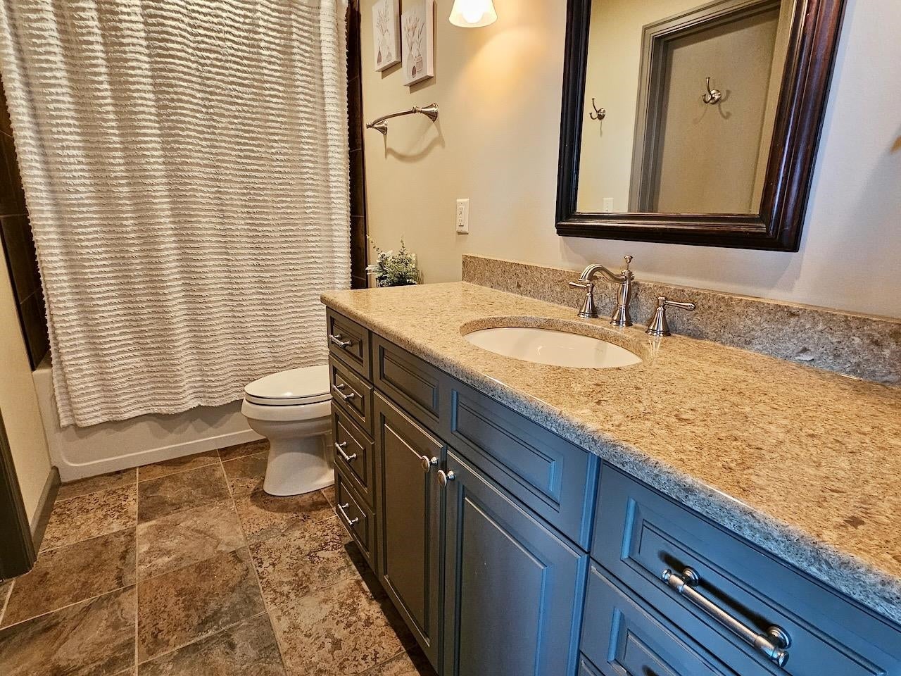 Okoboji, Iowa, 51355, United States, 8 Bedrooms Bedrooms, ,7 BathroomsBathrooms,Residential,Active,2006839