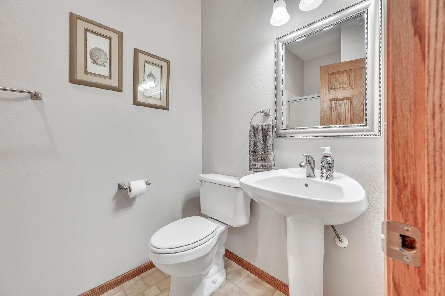 Spirit Lake, Iowa, 51360, United States, 6 Bedrooms Bedrooms, ,4 BathroomsBathrooms,Residential,Active,2012191