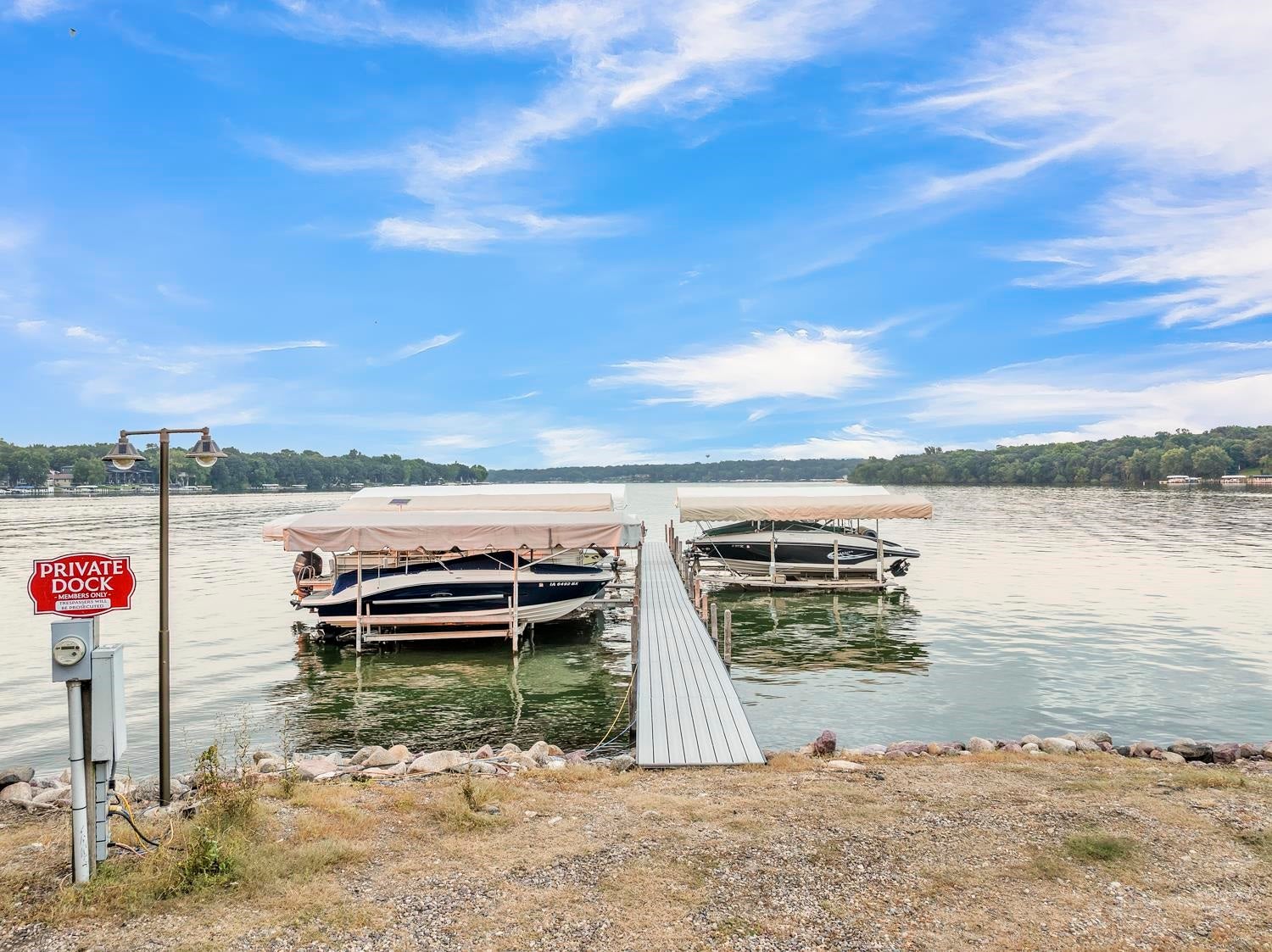 Spirit Lake, Iowa, 51360, United States, 6 Bedrooms Bedrooms, ,4 BathroomsBathrooms,Residential,Active,2012191