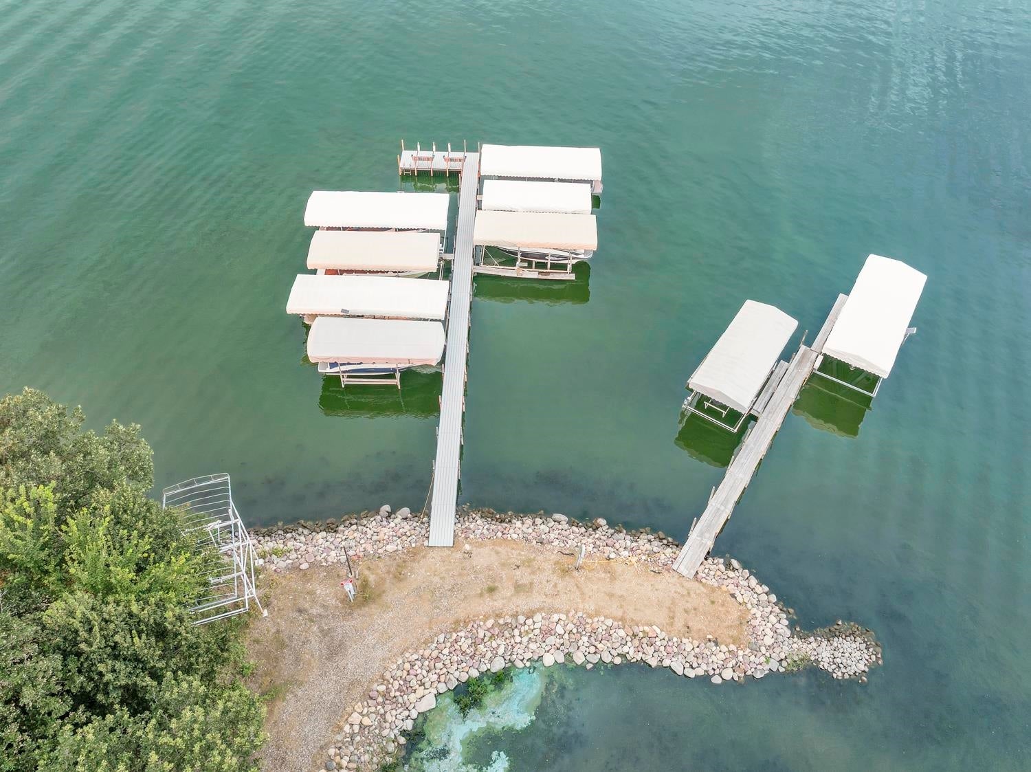 Spirit Lake, Iowa, 51360, United States, 6 Bedrooms Bedrooms, ,4 BathroomsBathrooms,Residential,Active,2012191