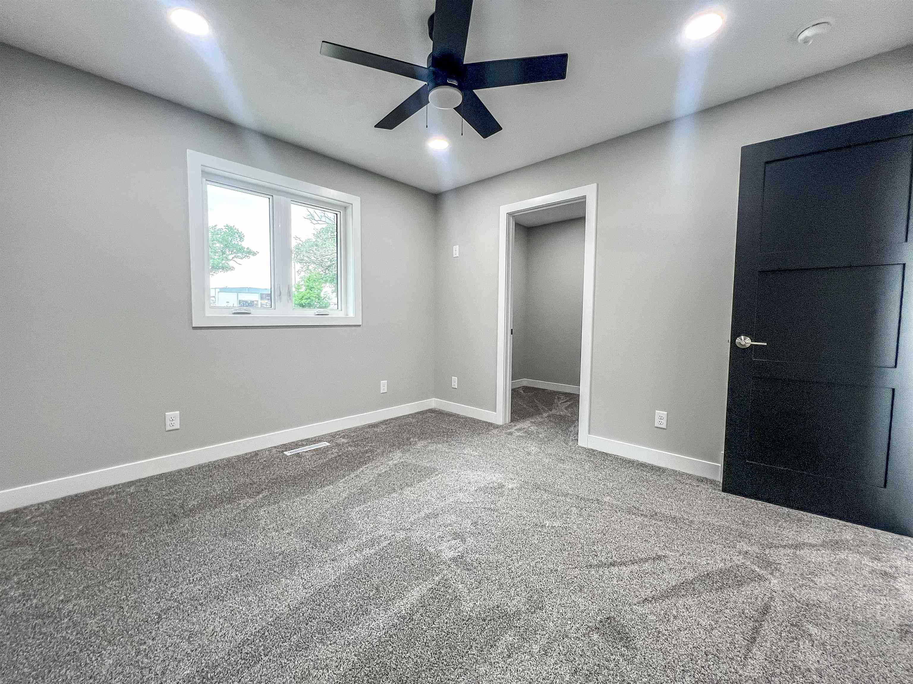 Okoboji, Iowa, 51355, United States, 5 Bedrooms Bedrooms, ,5 BathroomsBathrooms,Residential,Active,2007168