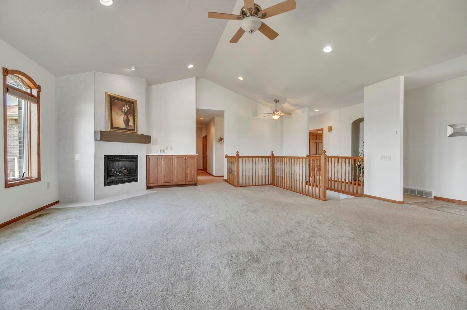 Spirit Lake, Iowa, 51360, United States, 6 Bedrooms Bedrooms, ,4 BathroomsBathrooms,Residential,Active,2012191