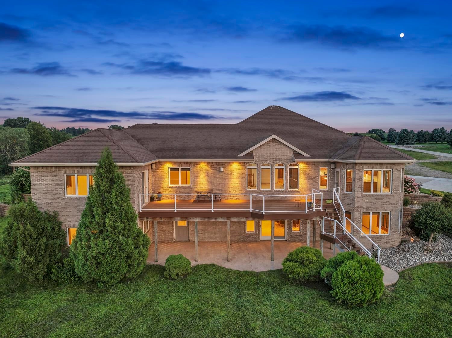 Spirit Lake, Iowa, 51360, United States, 6 Bedrooms Bedrooms, ,4 BathroomsBathrooms,Residential,Active,2012191