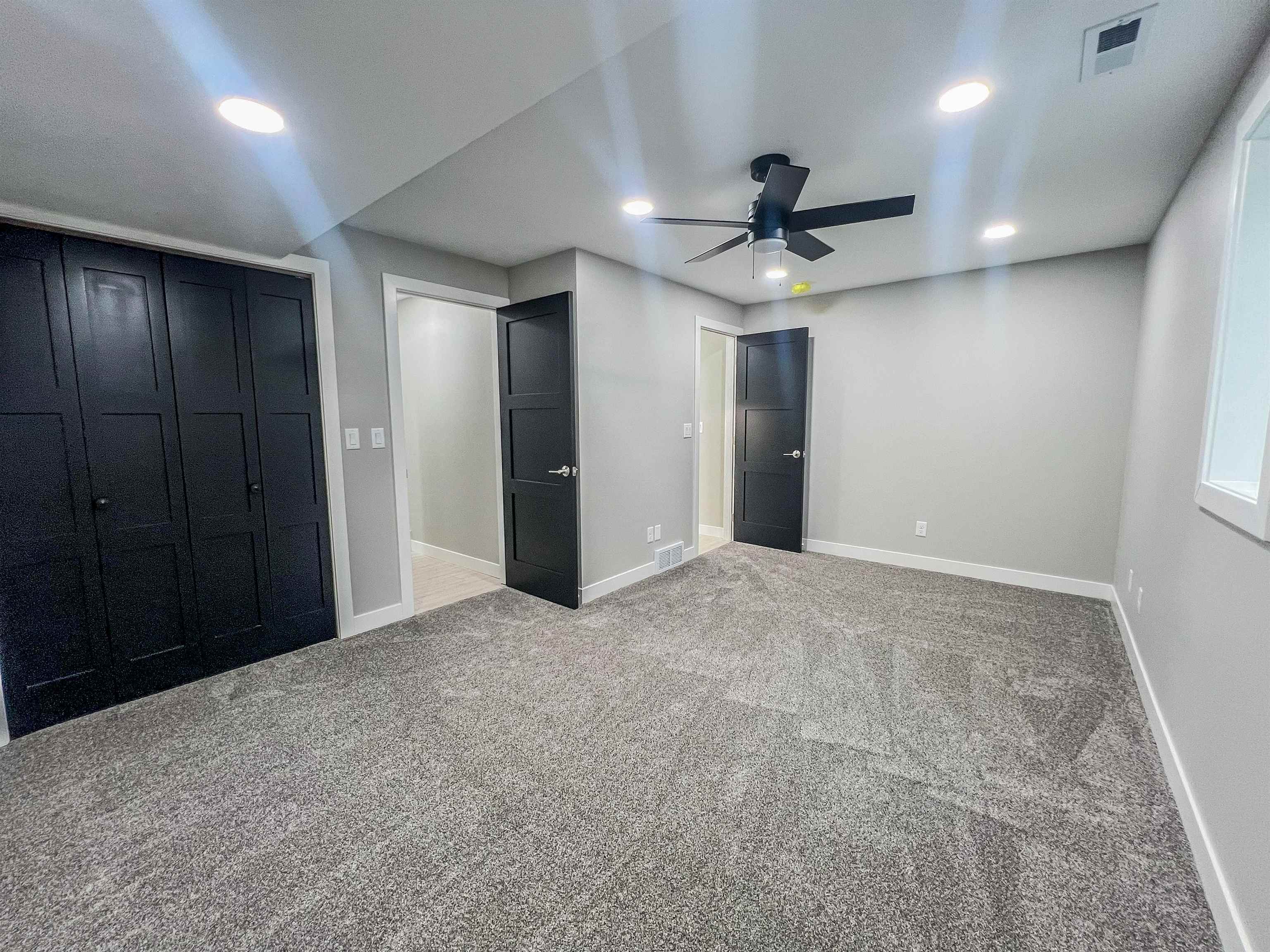 Okoboji, Iowa, 51355, United States, 5 Bedrooms Bedrooms, ,5 BathroomsBathrooms,Residential,Active,2007168