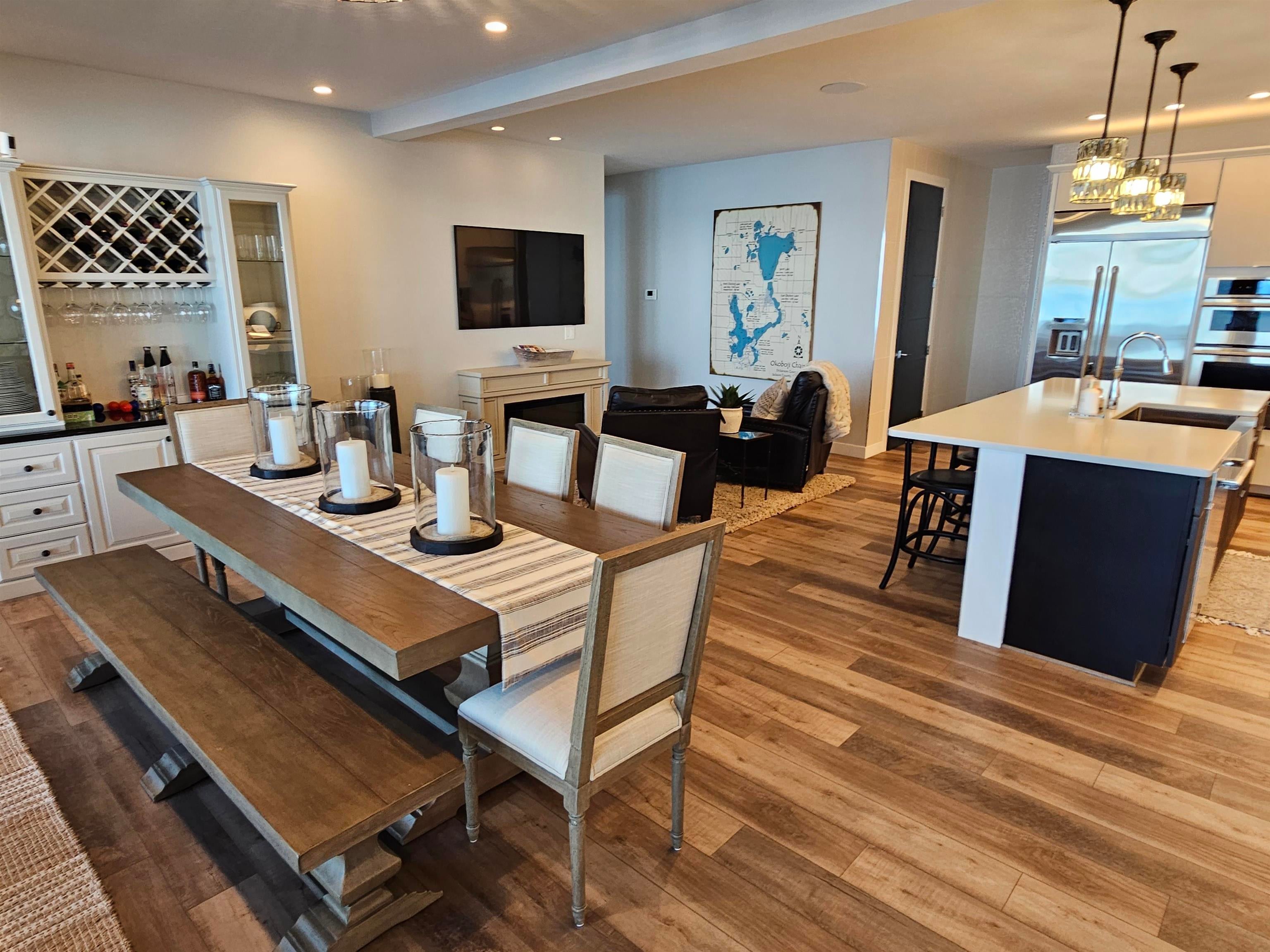 Okoboji, Iowa, 51355, United States, 5 Bedrooms Bedrooms, ,5 BathroomsBathrooms,Residential,Active,1943785