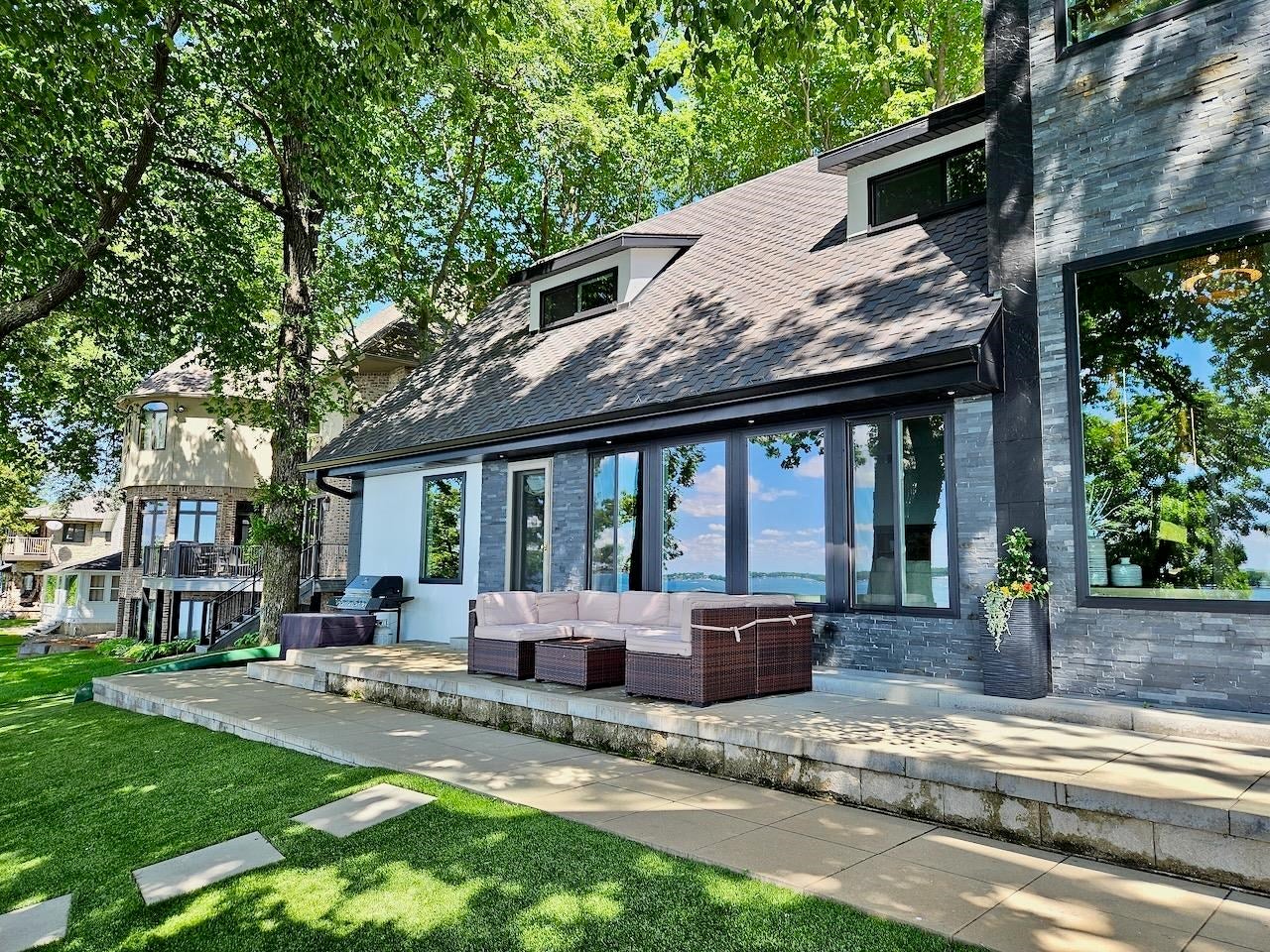 Okoboji, Iowa, 51355, United States, 8 Bedrooms Bedrooms, ,7 BathroomsBathrooms,Residential,Active,1953699