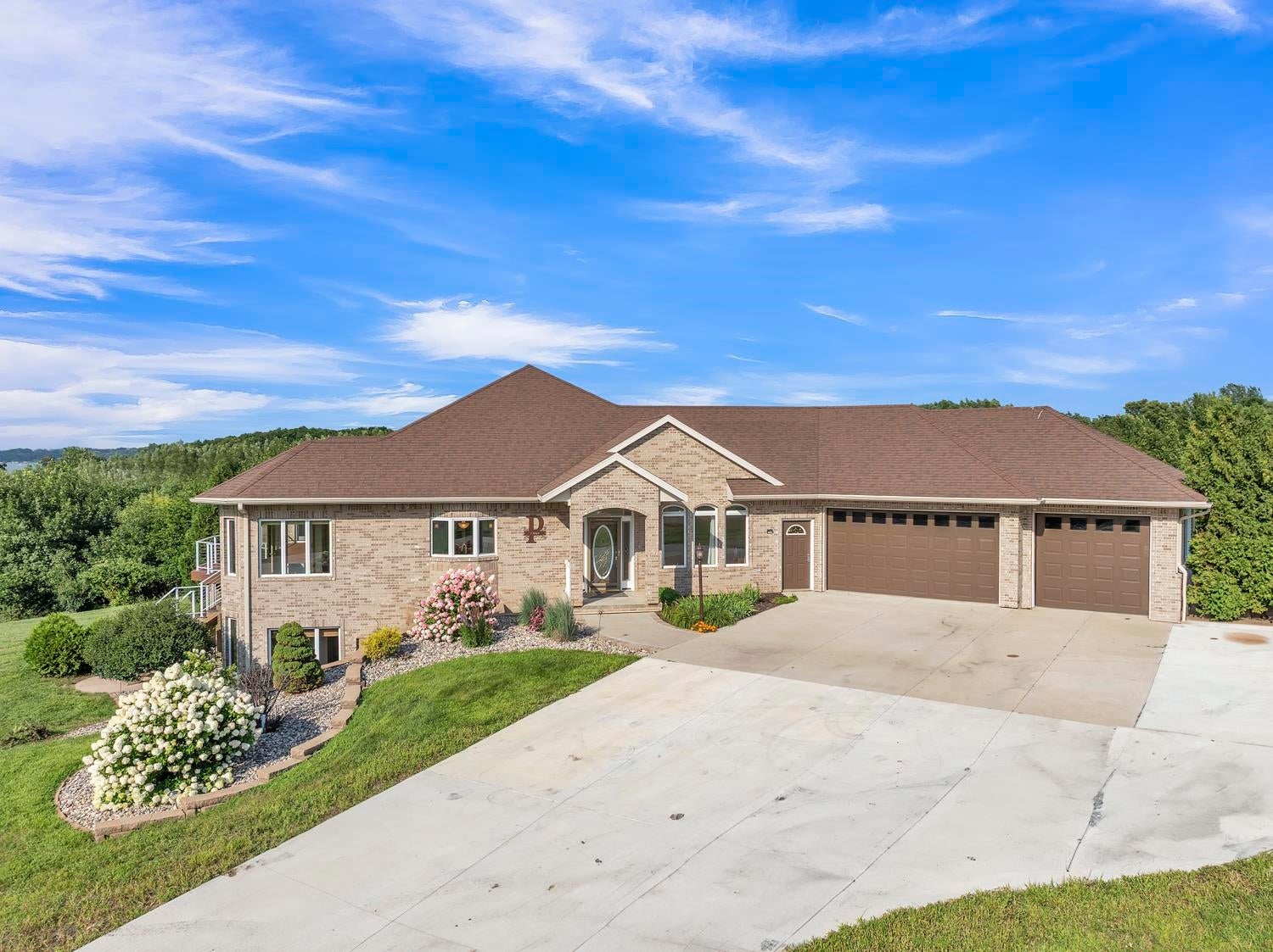 Spirit Lake, Iowa, 51360, United States, 6 Bedrooms Bedrooms, ,4 BathroomsBathrooms,Residential,Active,2012191