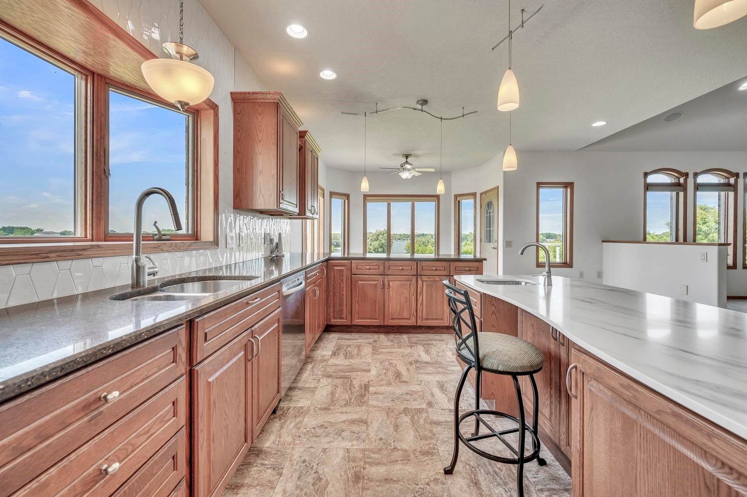 Spirit Lake, Iowa, 51360, United States, 6 Bedrooms Bedrooms, ,4 BathroomsBathrooms,Residential,Active,2012191