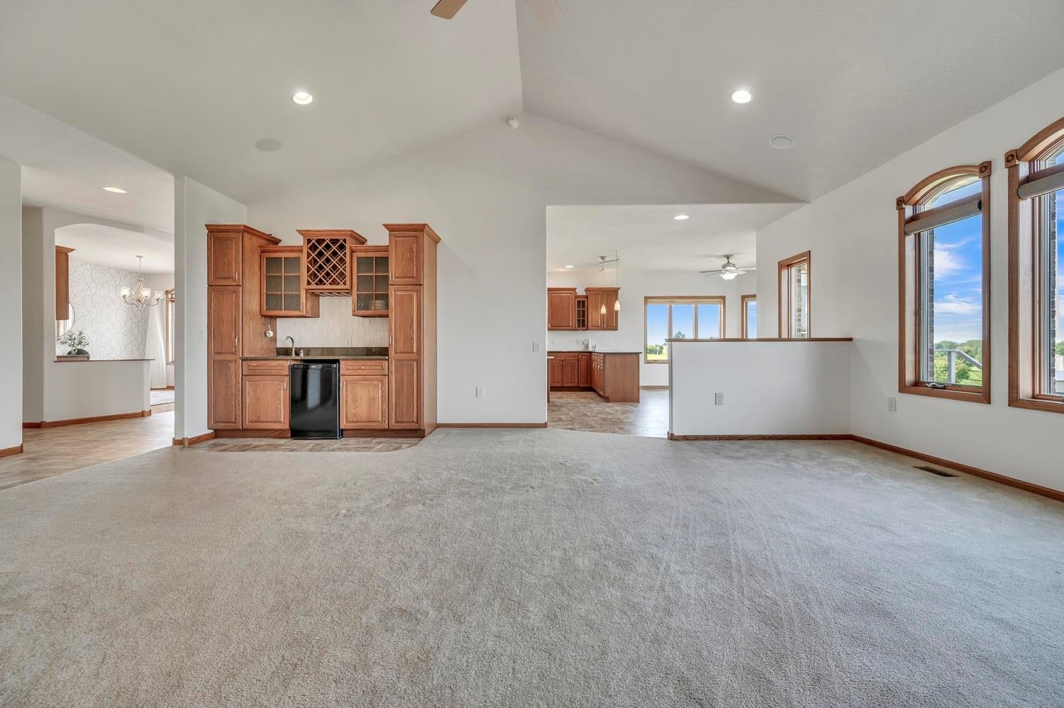 Spirit Lake, Iowa, 51360, United States, 6 Bedrooms Bedrooms, ,4 BathroomsBathrooms,Residential,Active,2012191