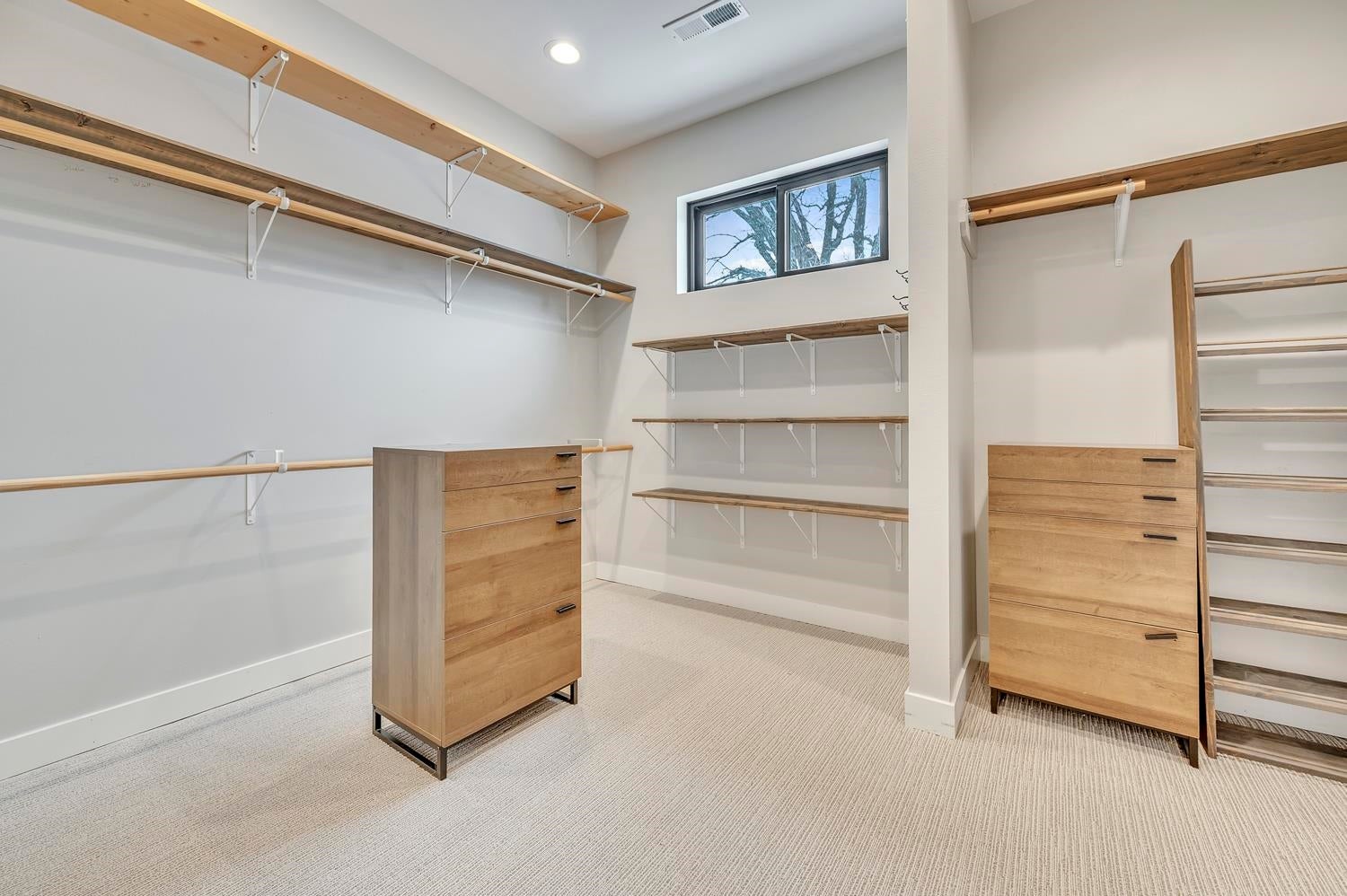 Wahpeton, Iowa, 51351, United States, 4 Bedrooms Bedrooms, ,3 BathroomsBathrooms,Residential,Active,2012475