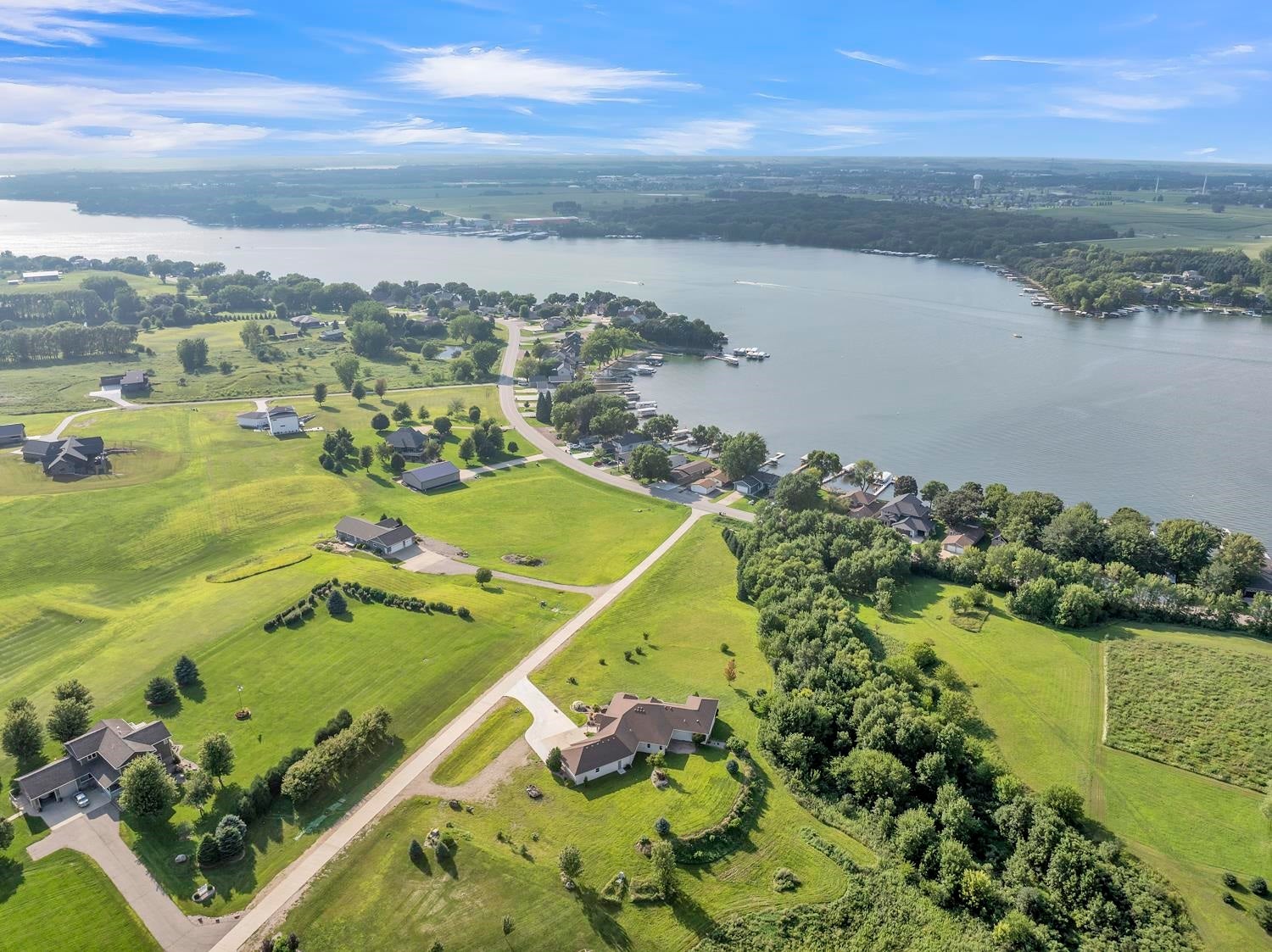 Spirit Lake, Iowa, 51360, United States, 6 Bedrooms Bedrooms, ,4 BathroomsBathrooms,Residential,Active,2012191