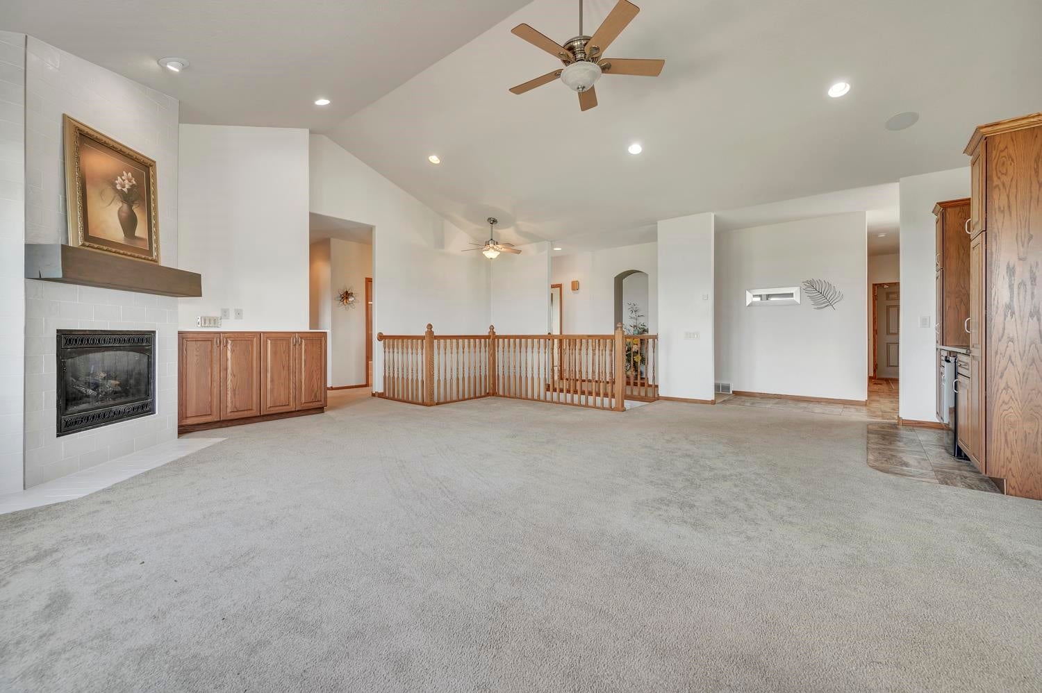 Spirit Lake, Iowa, 51360, United States, 6 Bedrooms Bedrooms, ,4 BathroomsBathrooms,Residential,Active,2012191