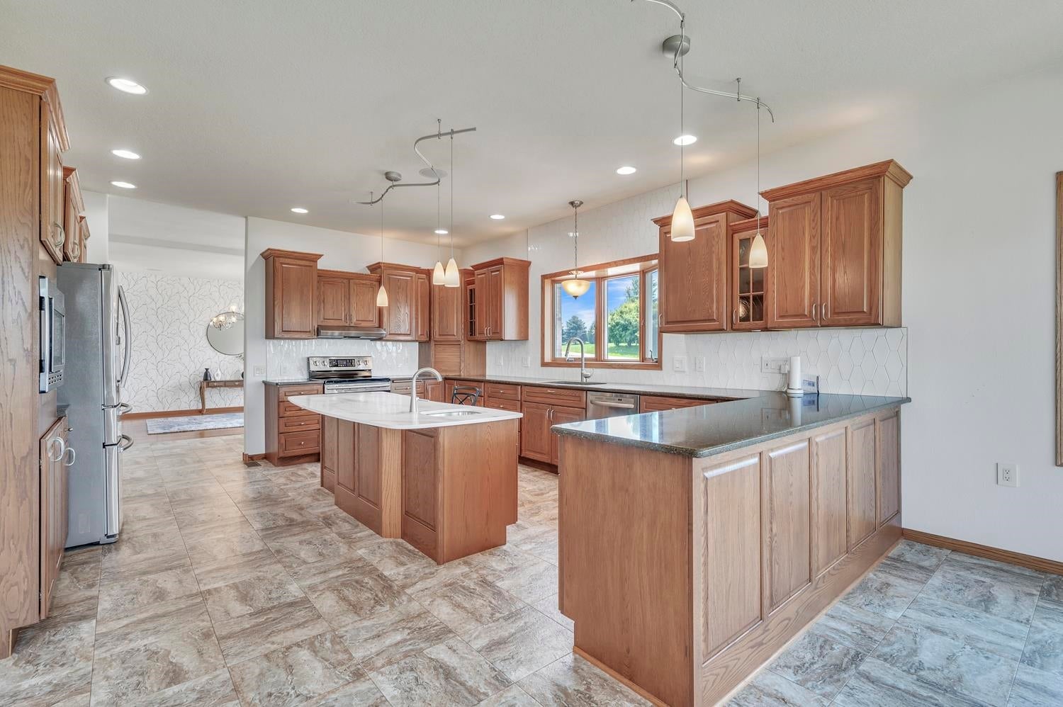 Spirit Lake, Iowa, 51360, United States, 6 Bedrooms Bedrooms, ,4 BathroomsBathrooms,Residential,Active,2012191