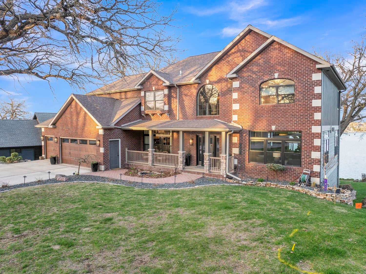 Spirit Lake, Iowa, 51360, United States, 6 Bedrooms Bedrooms, ,4 BathroomsBathrooms,Residential,Active,2035080