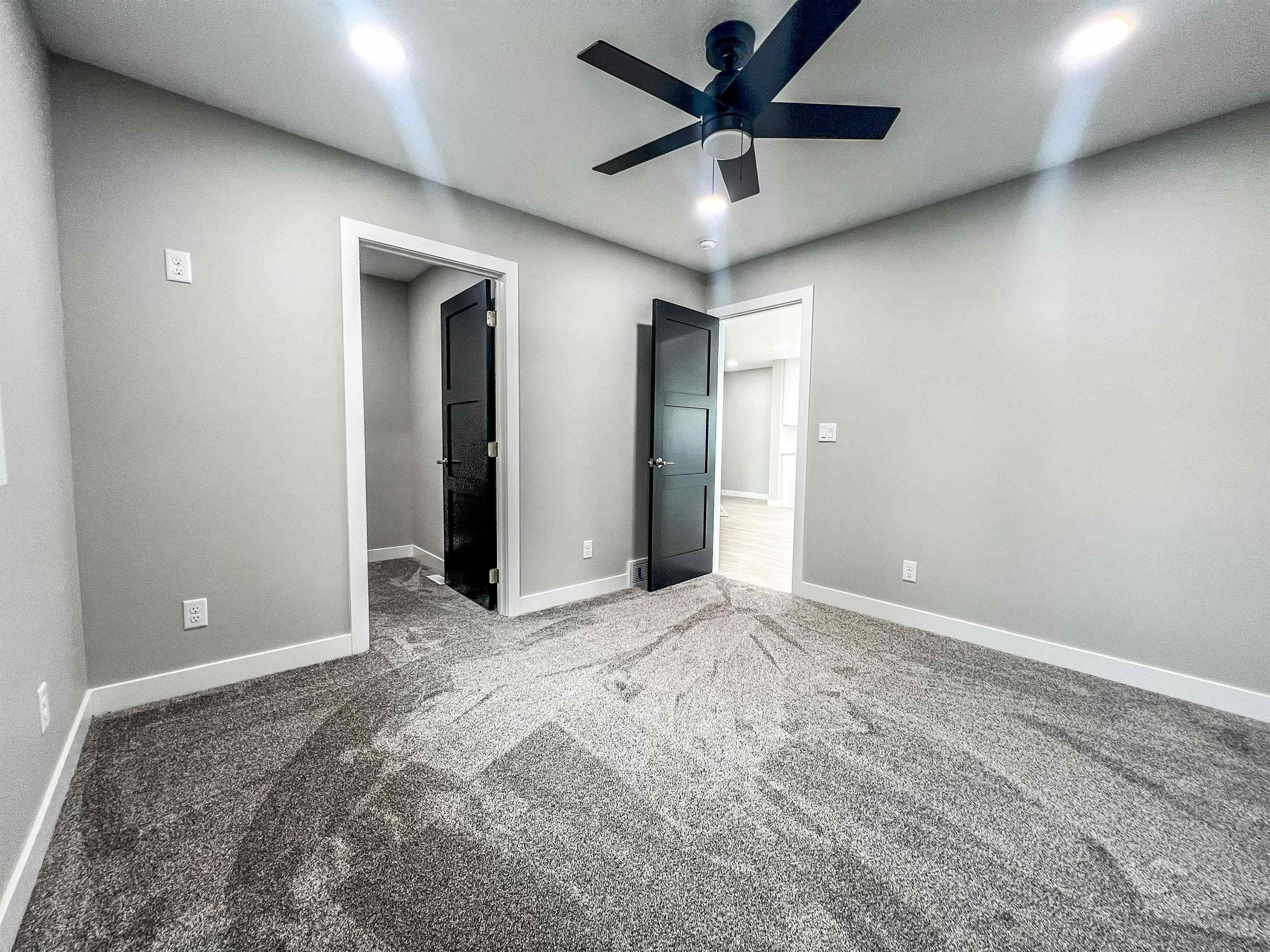 Okoboji, Iowa, 51355, United States, 5 Bedrooms Bedrooms, ,5 BathroomsBathrooms,Residential,Active,2007168