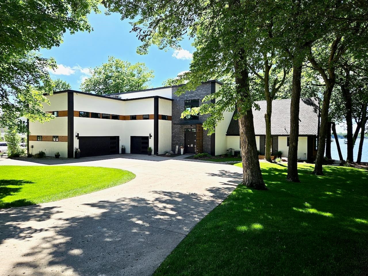 Okoboji, Iowa, 51355, United States, 8 Bedrooms Bedrooms, ,7 BathroomsBathrooms,Residential,Active,1953699