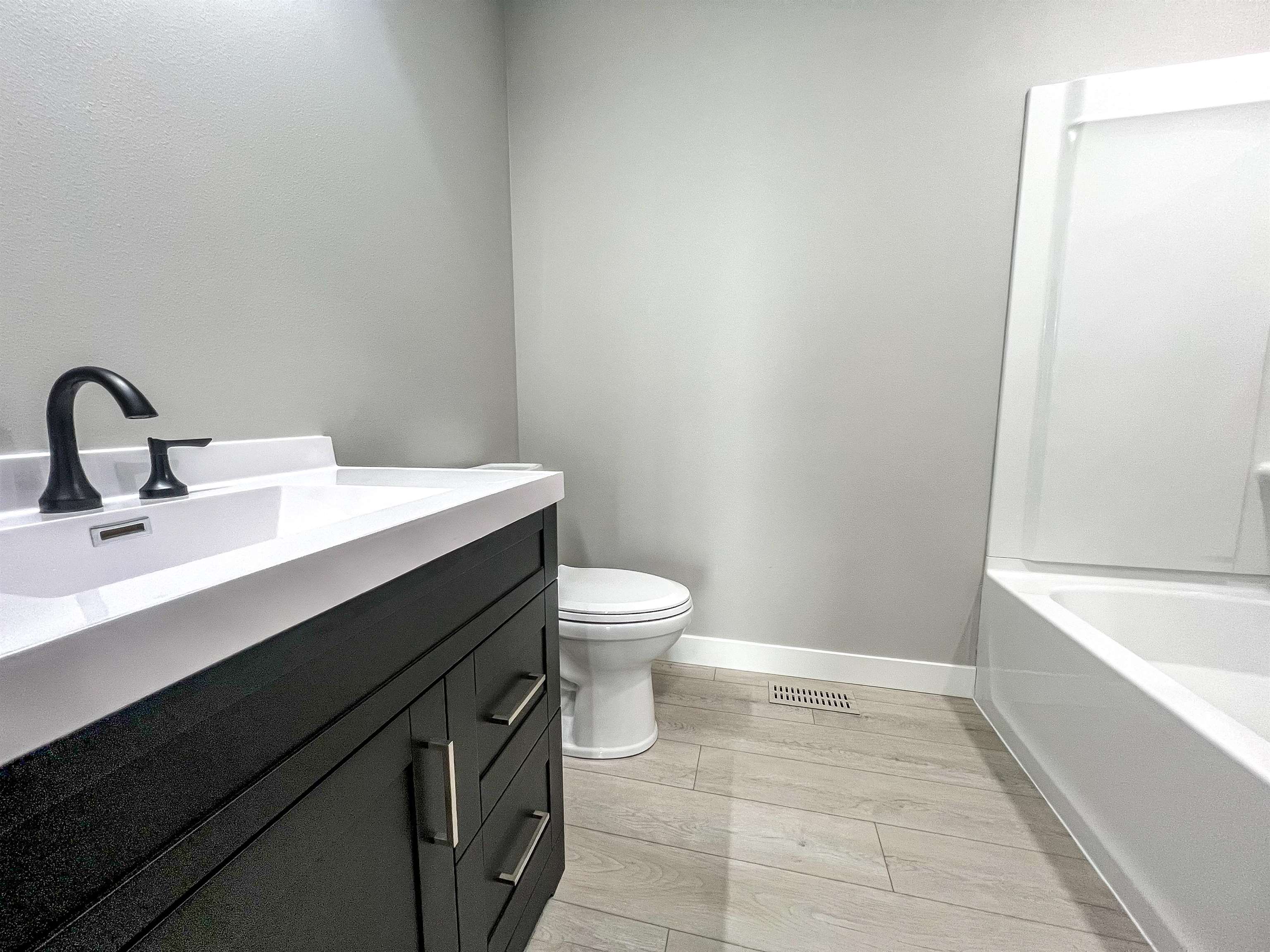 Okoboji, Iowa, 51355, United States, 5 Bedrooms Bedrooms, ,5 BathroomsBathrooms,Residential,Active,2007168