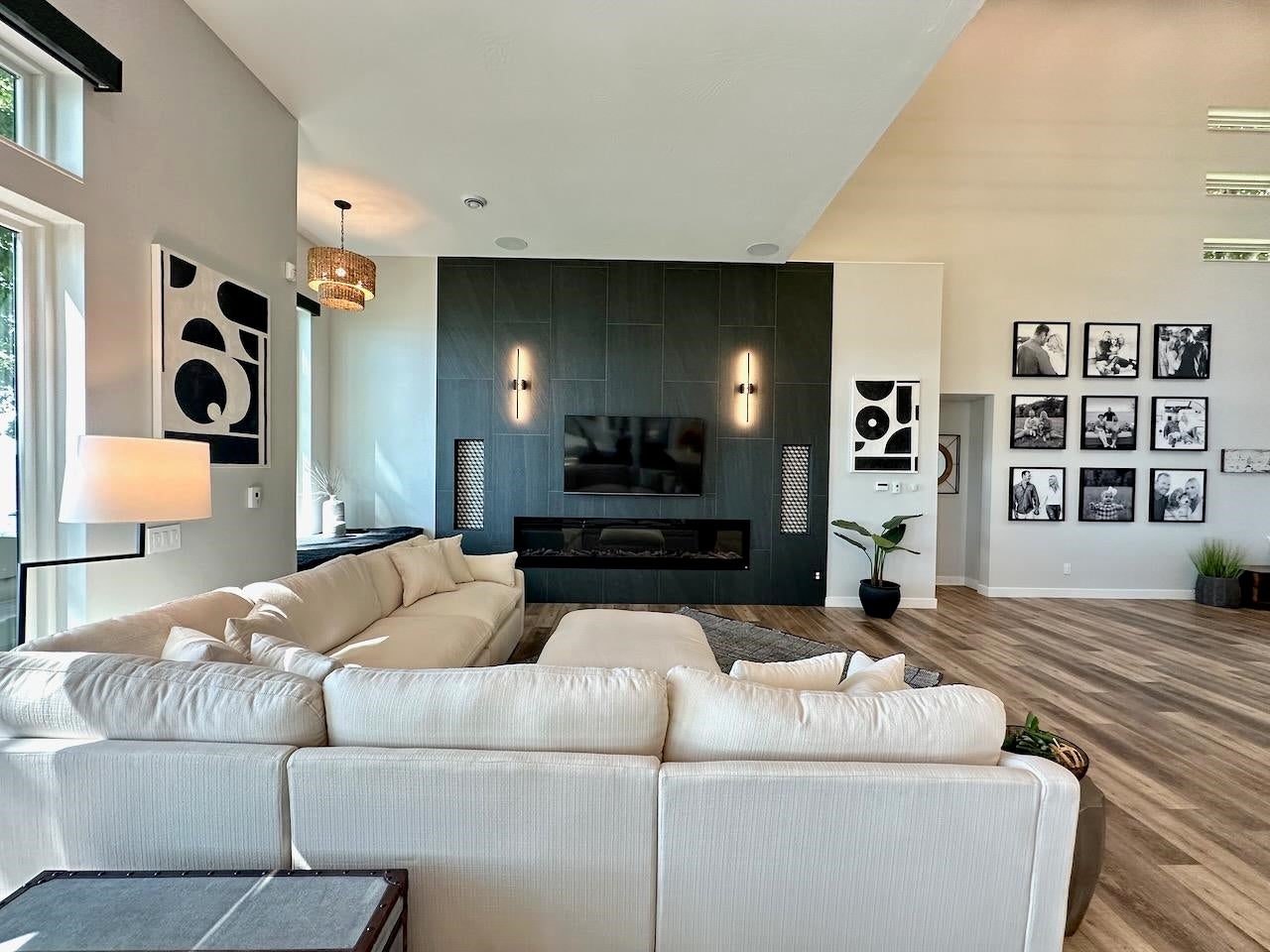 Okoboji, Iowa, 51355, United States, 8 Bedrooms Bedrooms, ,7 BathroomsBathrooms,Residential,Active,2006839