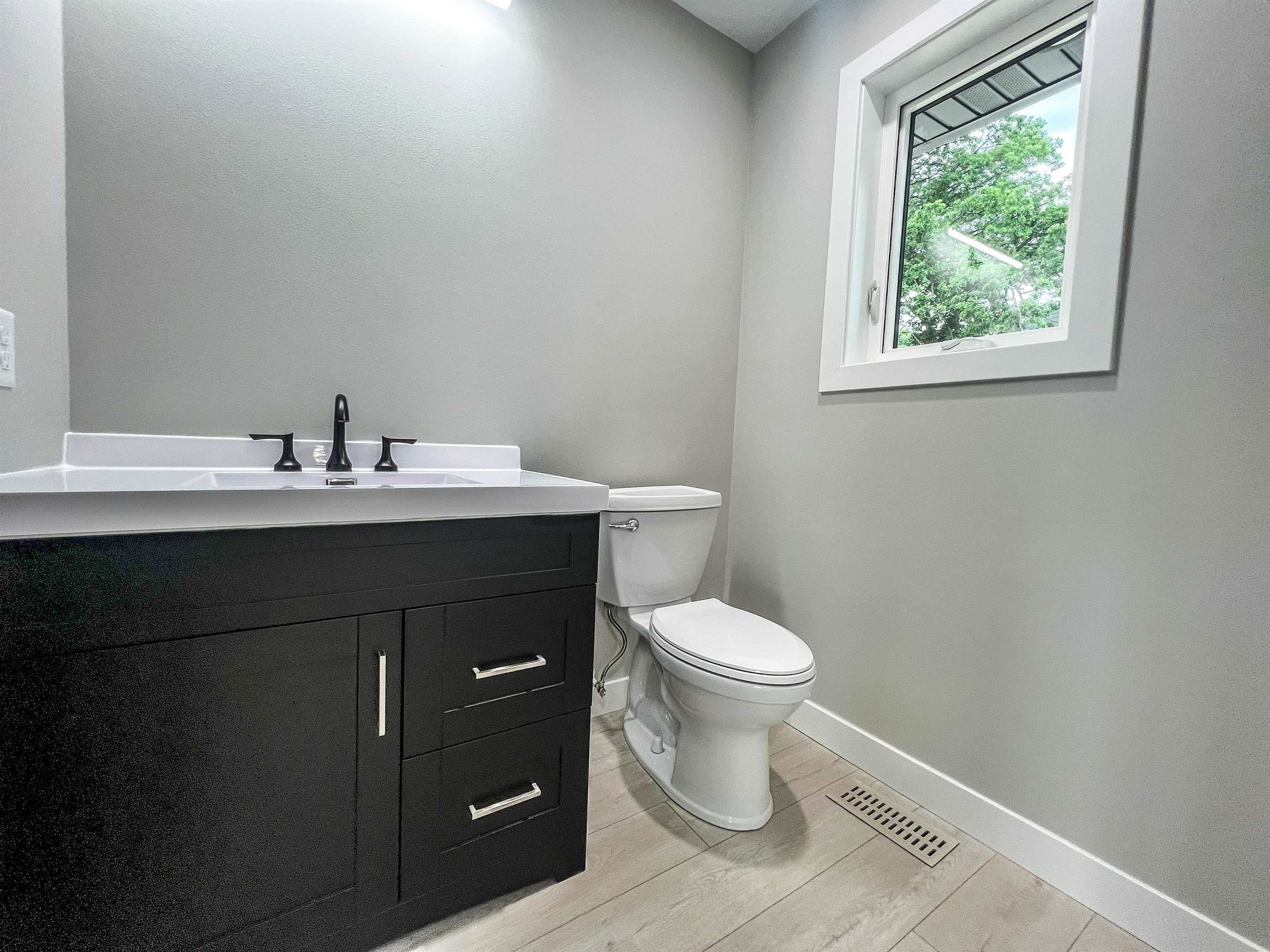 Okoboji, Iowa, 51355, United States, 5 Bedrooms Bedrooms, ,5 BathroomsBathrooms,Residential,Active,2007168