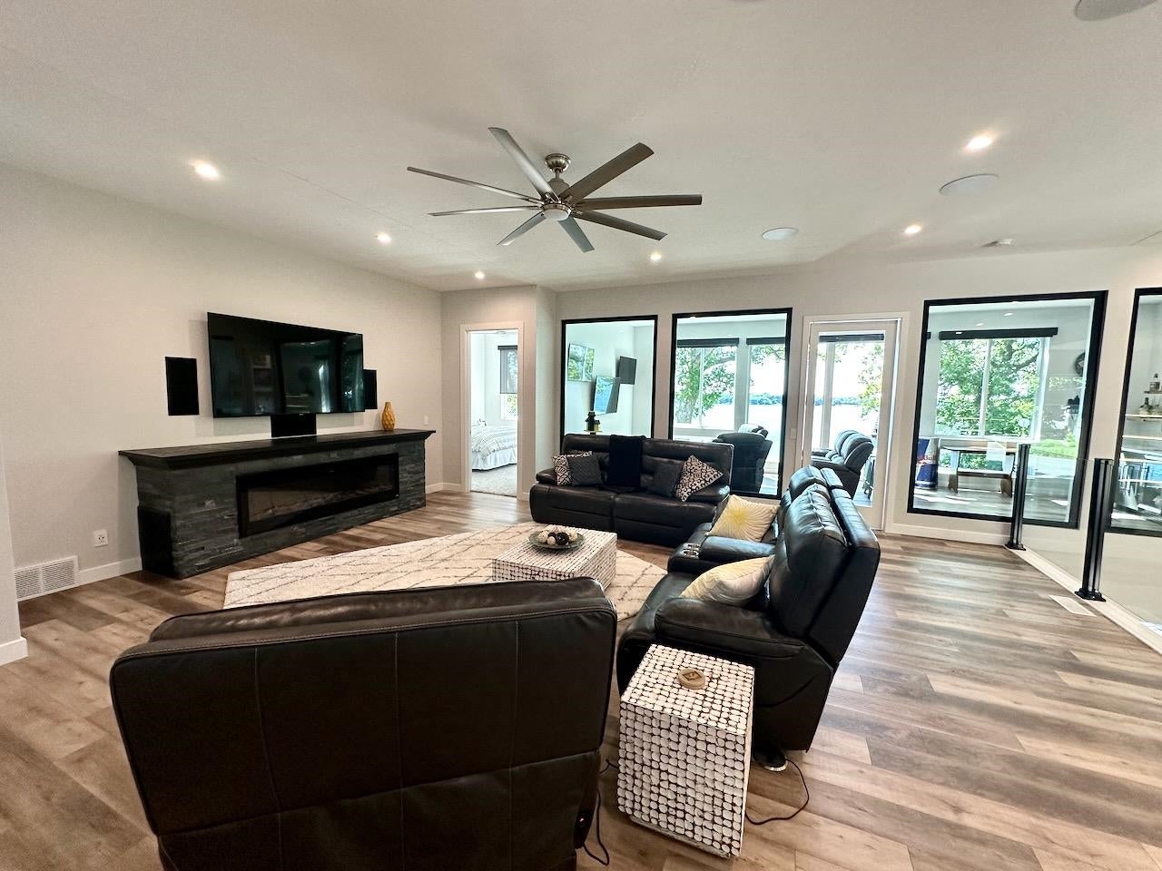 Okoboji, Iowa, 51355, United States, 8 Bedrooms Bedrooms, ,7 BathroomsBathrooms,Residential,Active,1953699