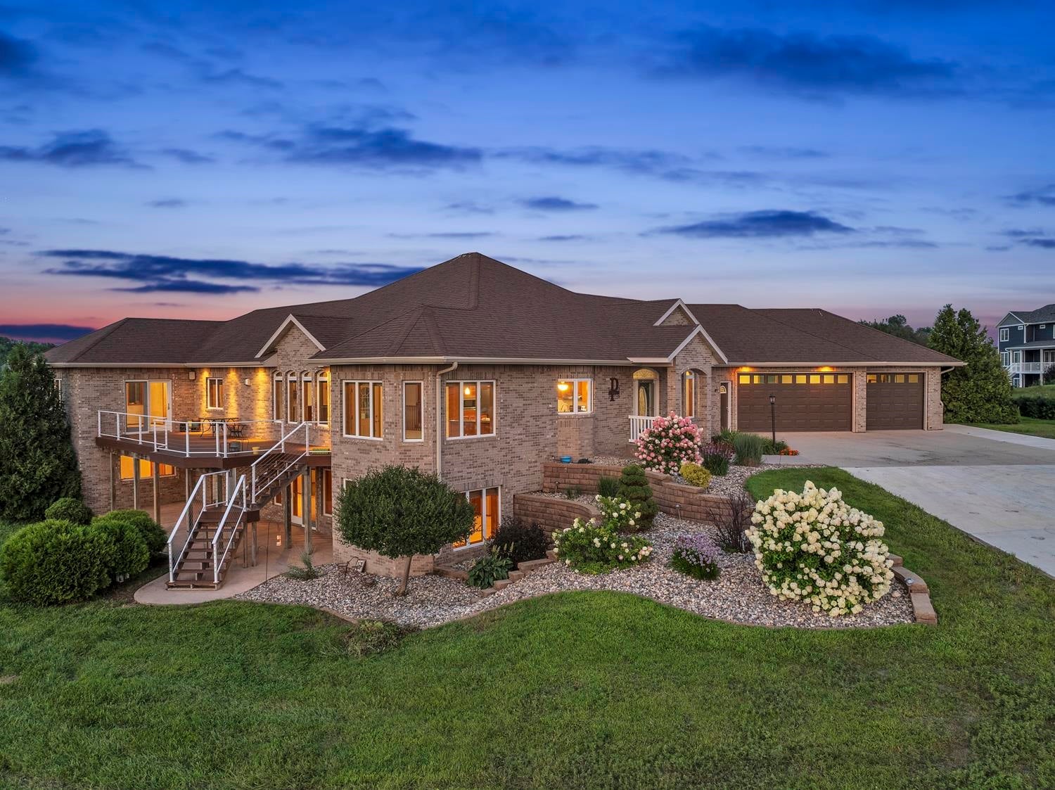 Spirit Lake, Iowa, 51360, United States, 6 Bedrooms Bedrooms, ,4 BathroomsBathrooms,Residential,Active,2012191